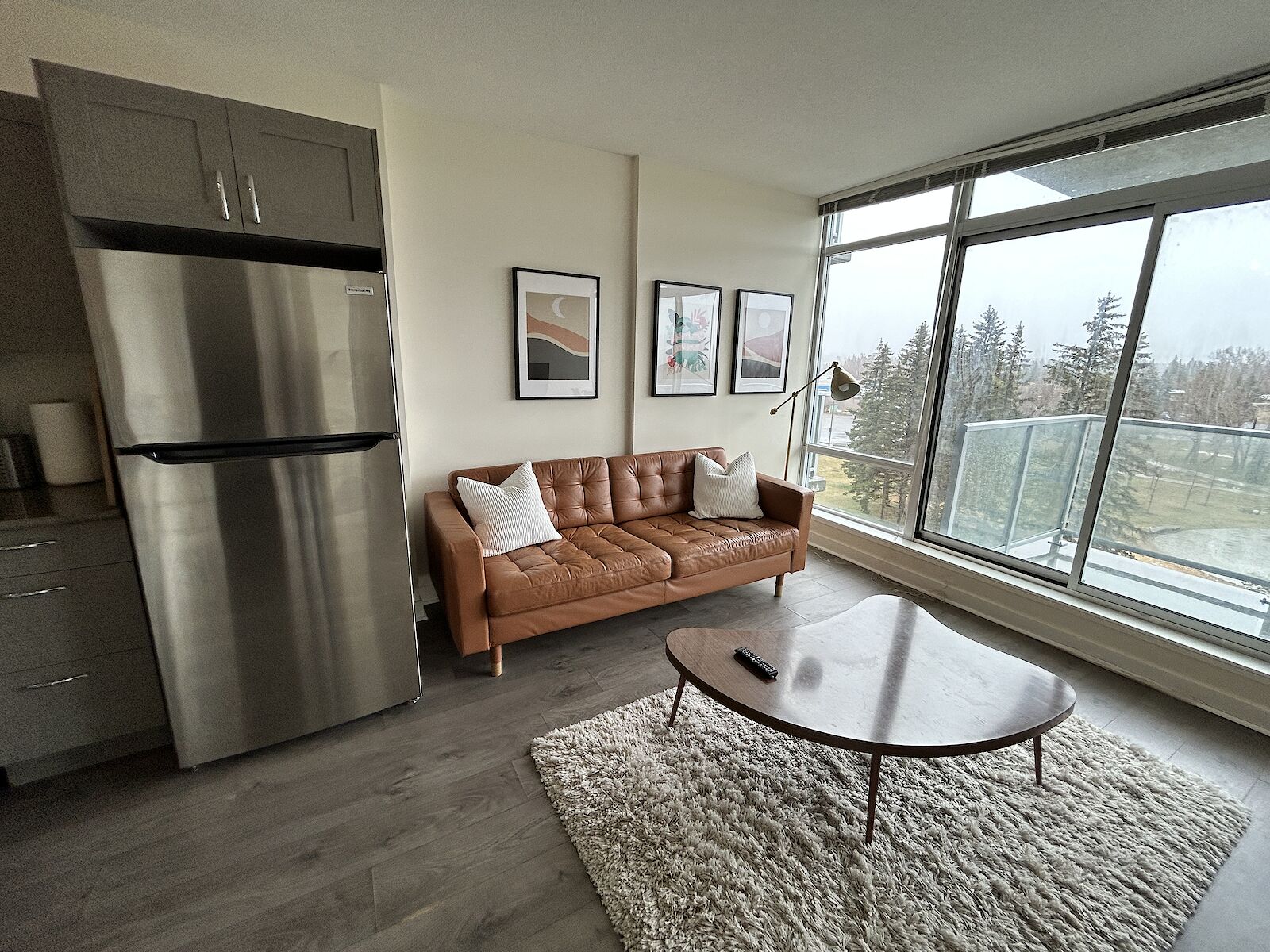 Beautifully+furnished+livingroom Calgary 2 bedrooms Condo Unit for rent. Property photo: 520683-1