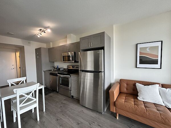 Calgary 2 bedrooms Condo Unit for rent. Property photo: 520683-3