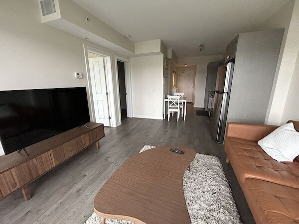 Comfortable+leather+couch Calgary 2 bedrooms Condo Unit for rent. Property photo: 520683-2