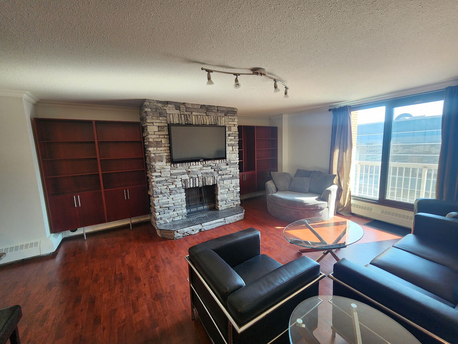 Edmonton 1 bedroom Condo Unit for rent. Property photo: 520718-1