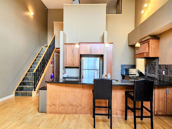 Calgary 2 bedrooms Condo Unit for rent. Property photo: 521318-2