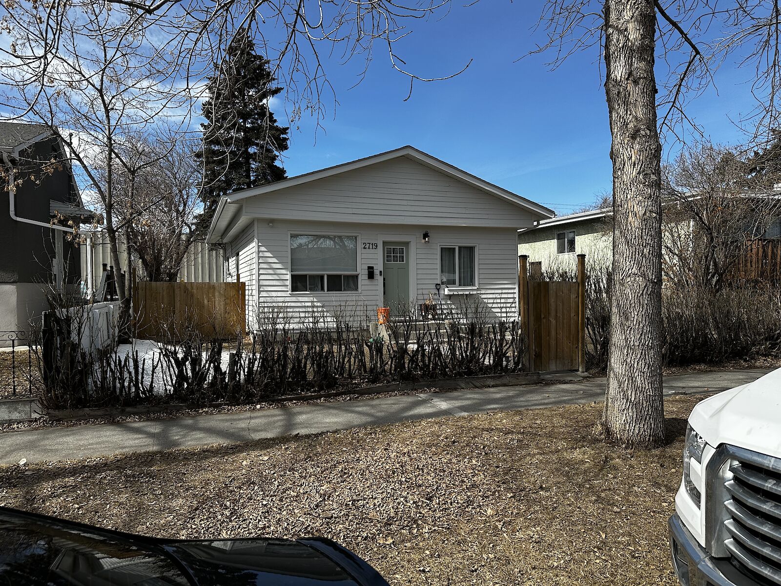 Calgary 2 bedrooms House for rent. Property photo: 521591-1