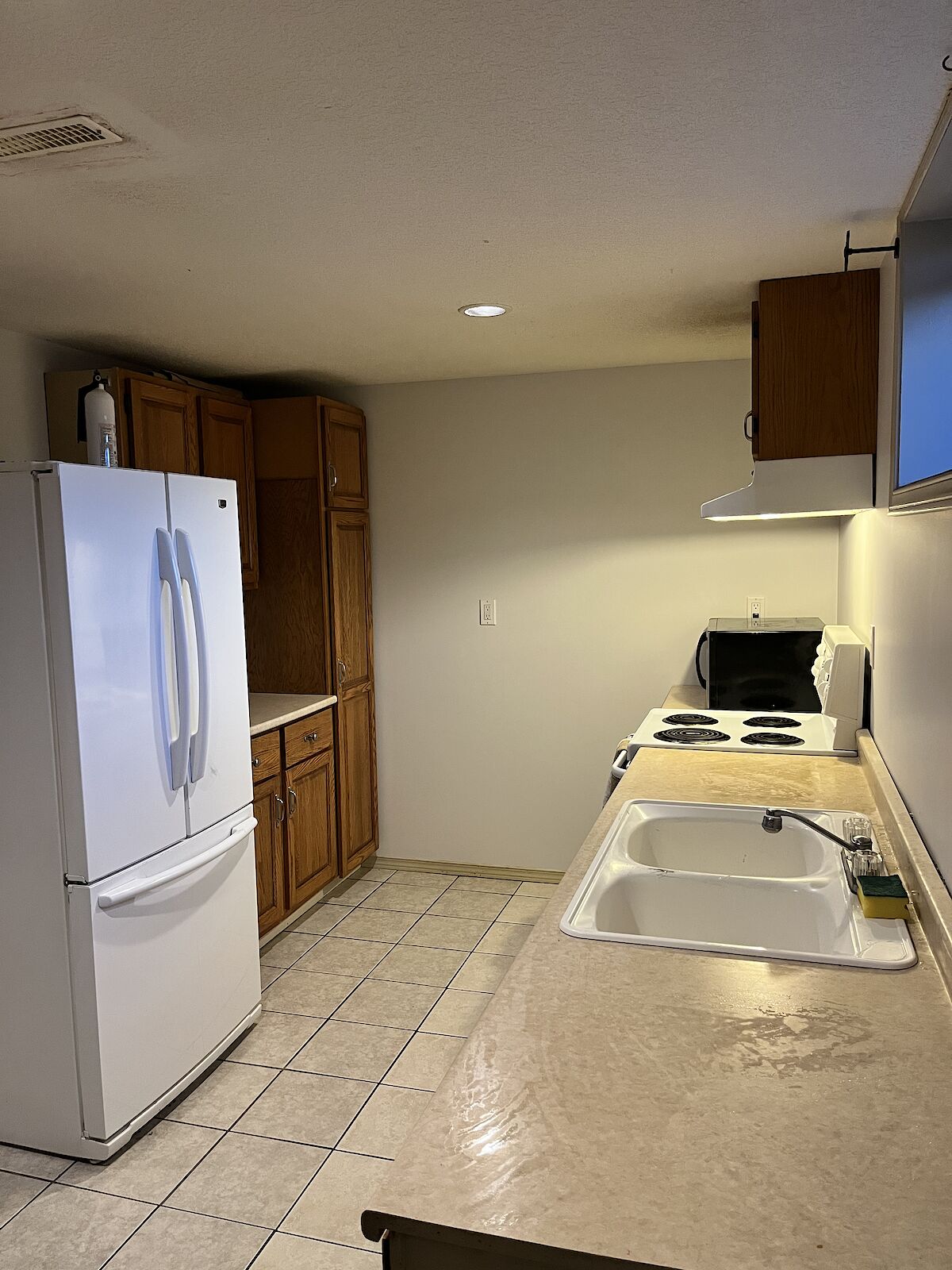 Red Deer 2 bedrooms Basement for rent. Property photo: 521746-1