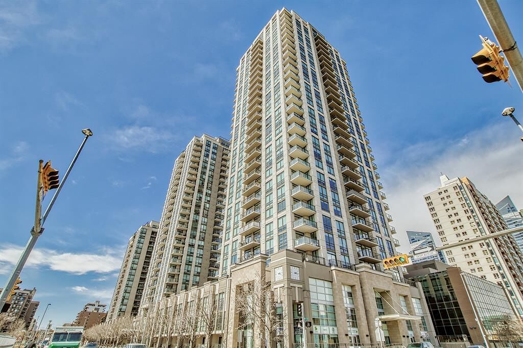 Calgary 2 bedrooms Condo Unit for rent. Property photo: 521871-1