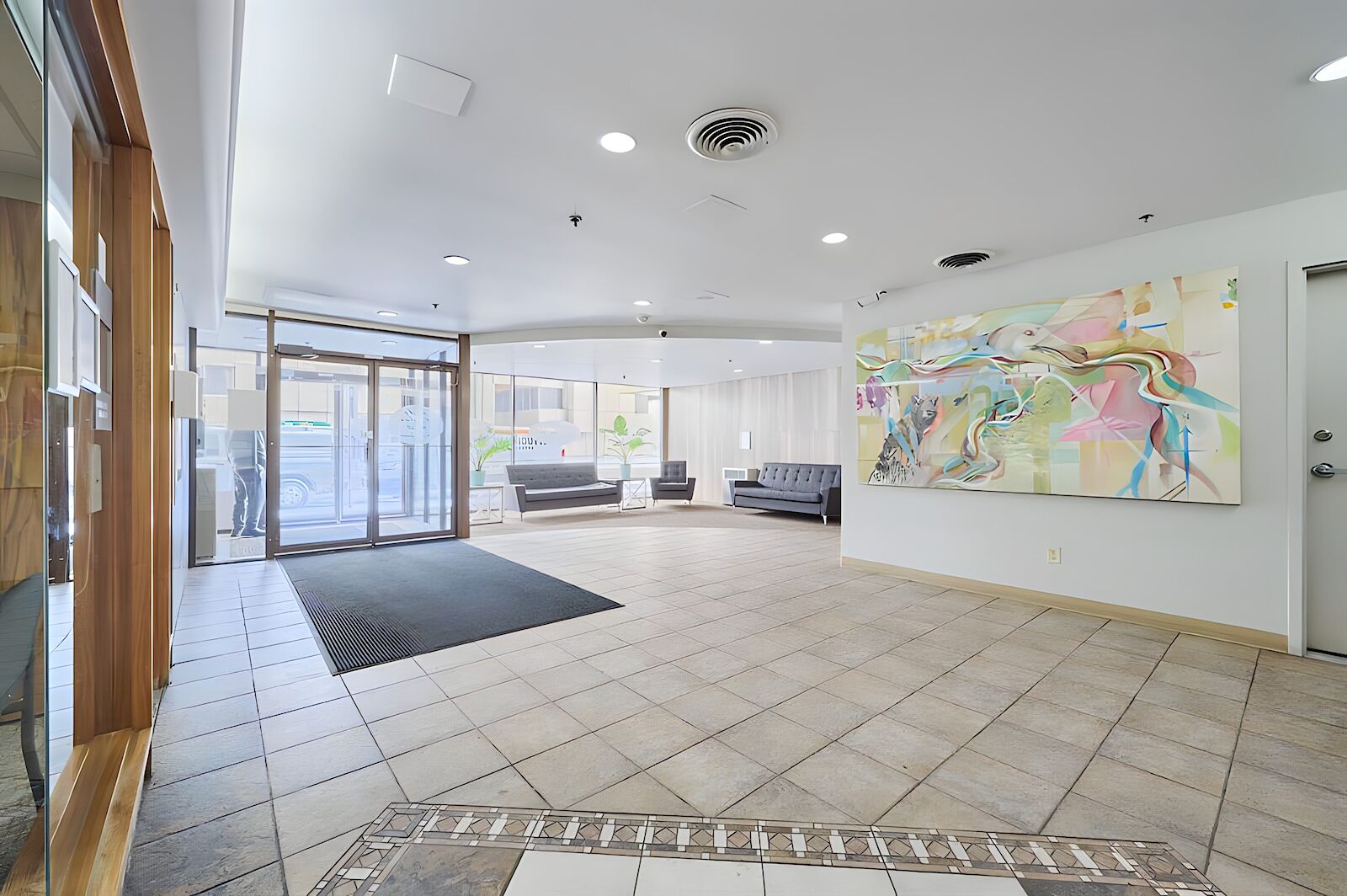 Calgary 1 bedroom Condo Unit for rent. Property photo: 522087-1