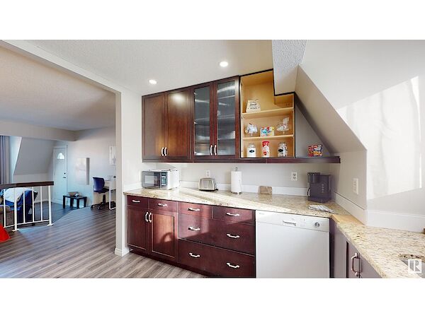 Edmonton 1 bedroom Condo Unit for rent. Property photo: 522100-2