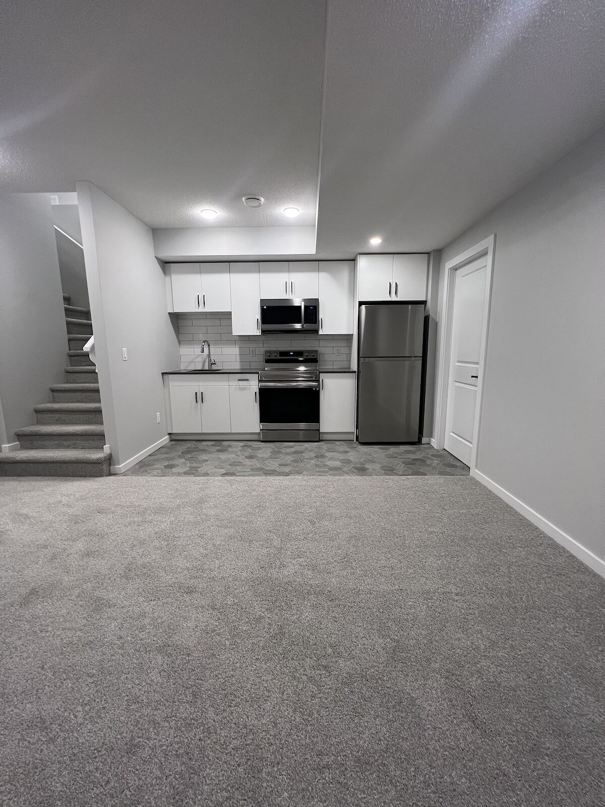 Edmonton 1 bedroom Basement for rent. Property photo: 522511-1