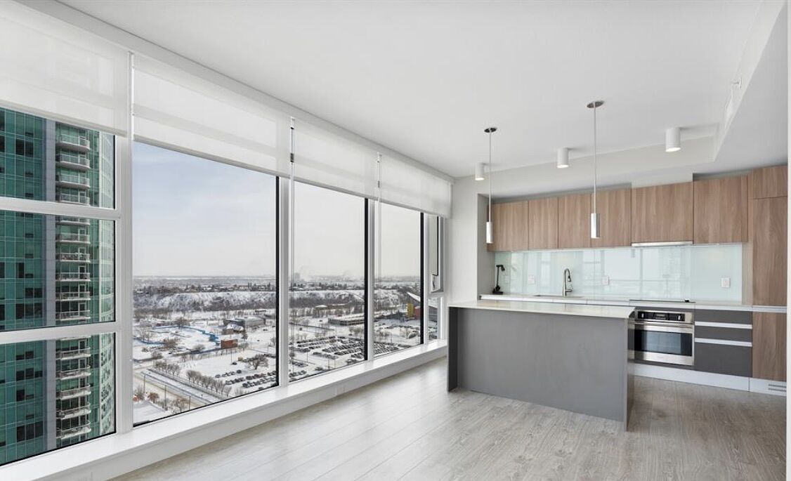 Calgary 2 bedrooms Condo Unit for rent. Property photo: 523230-1