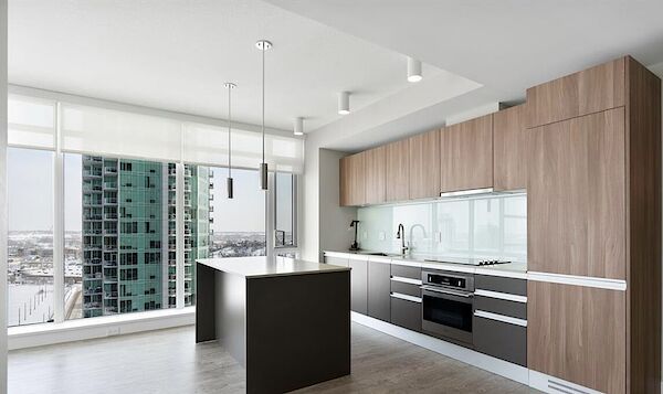 Calgary 2 bedrooms Condo Unit for rent. Property photo: 523230-2