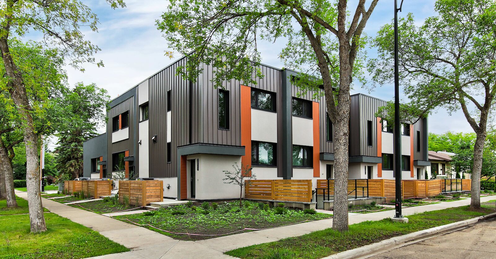 Edmonton 3 bedrooms Townhouse for rent. Property photo: 523990-1