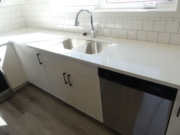 Calgary 3 + Den bedrooms House for rent. Property photo: 524097-3