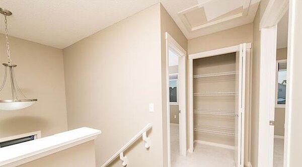 Edmonton 3 + Den bedrooms House for rent. Property photo: 524152-3