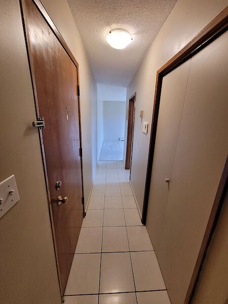 Calgary 2 bedrooms Apartment for rent. Property photo: 524193-2