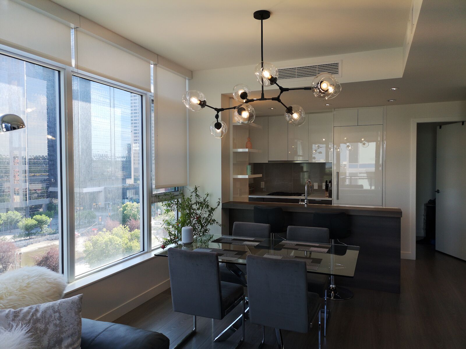 Calgary 1 bedroom Condo Unit for rent. Property photo: 524720-1
