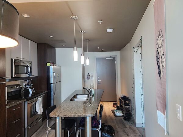 Calgary 2 bedrooms Condo Unit for rent. Property photo: 525164-3