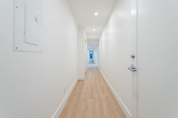 Victoria 1 bedroom Apartment for rent. Property photo: 525204-2