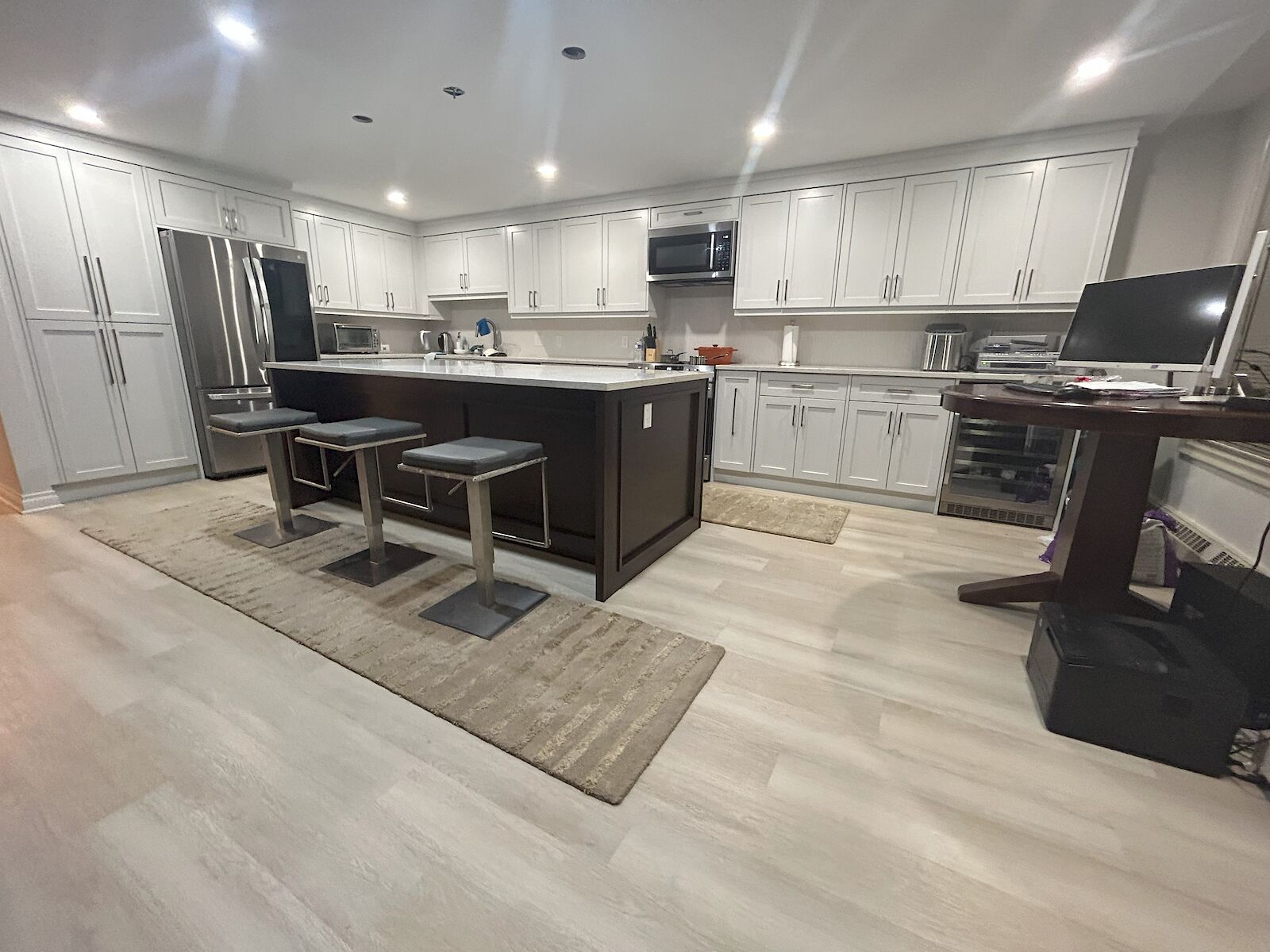 Calgary 2 bedrooms Condo Unit for rent. Property photo: 525527-1