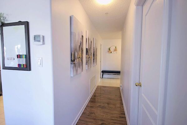 Edmonton 2 bedrooms Condo Unit for rent. Property photo: 525728-3