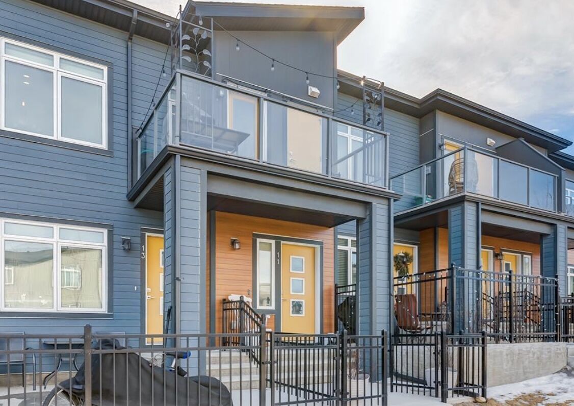 Calgary 2 bedrooms Townhouse for rent. Property photo: 525820-1