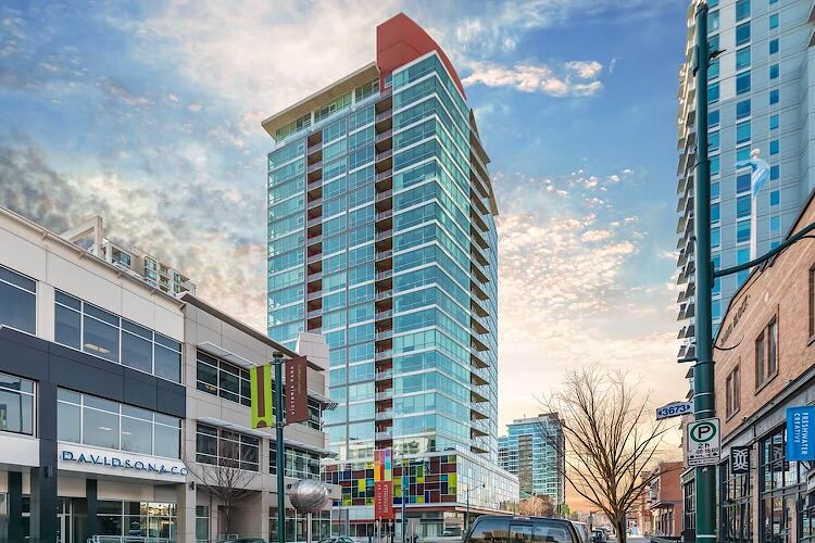 Calgary 2 bedrooms Condo Unit for rent. Property photo: 525956-1