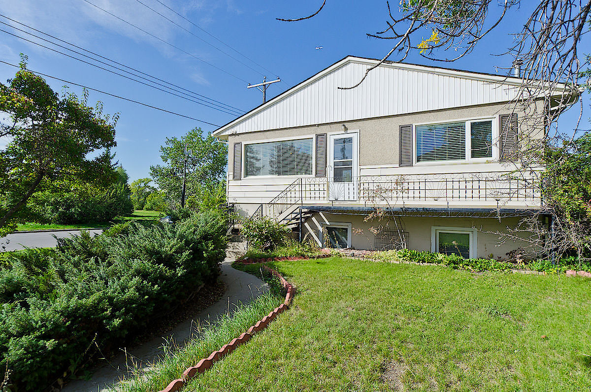 Calgary 2 bedrooms Basement for rent. Property photo: 526028-1