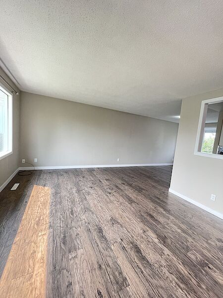Edmonton 3 bedrooms Main Floor for rent. Property photo: 526139-3