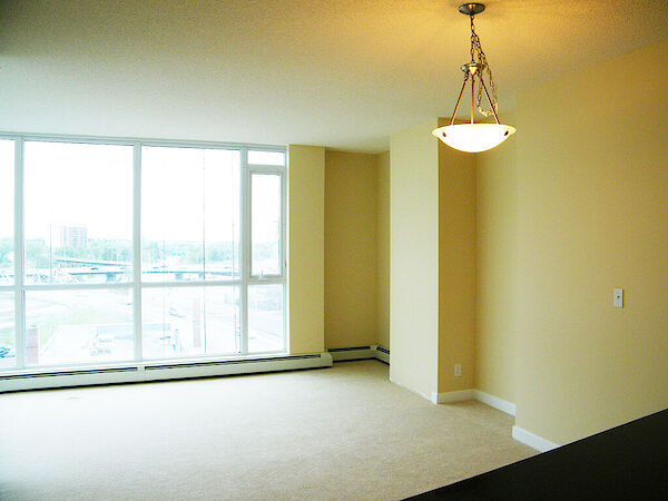 Calgary 1 bedroom Condo Unit for rent. Property photo: 526265-3