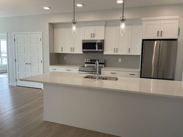 Calgary 2 bedrooms Condo Unit for rent. Property photo: 526963-2