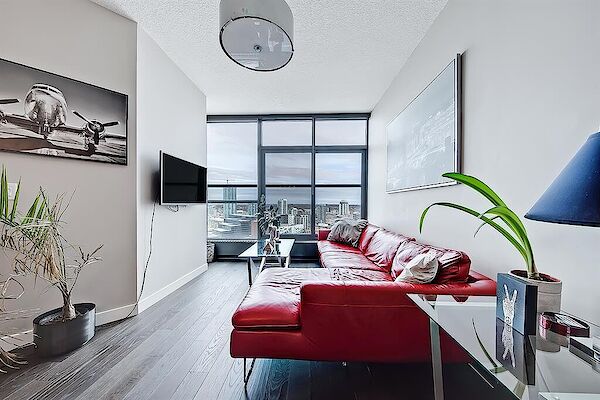 Calgary 1 bedroom Condo Unit for rent. Property photo: 527090-3