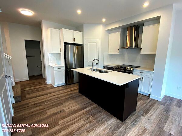 Edmonton 3 bedrooms Duplex for rent. Property photo: 527121-2