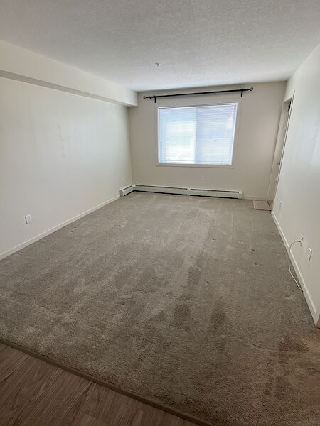 Calgary 1 bedroom Condo Unit for rent. Property photo: 527770-3