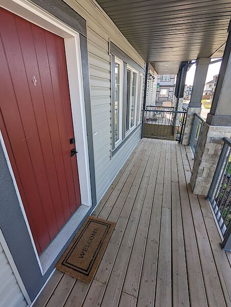 Edmonton 3 bedrooms Main Floor for rent. Property photo: 528176-2
