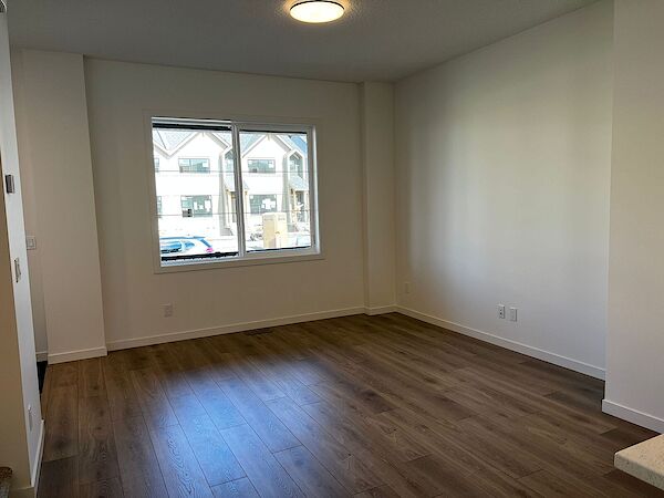 Calgary 3 bedrooms Townhouse for rent. Property photo: 528279-2