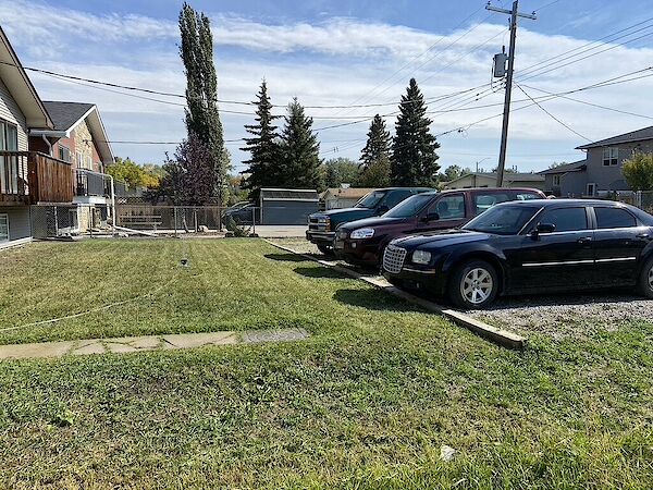 High River 2 bedrooms Duplex for rent. Property photo: 528568-3