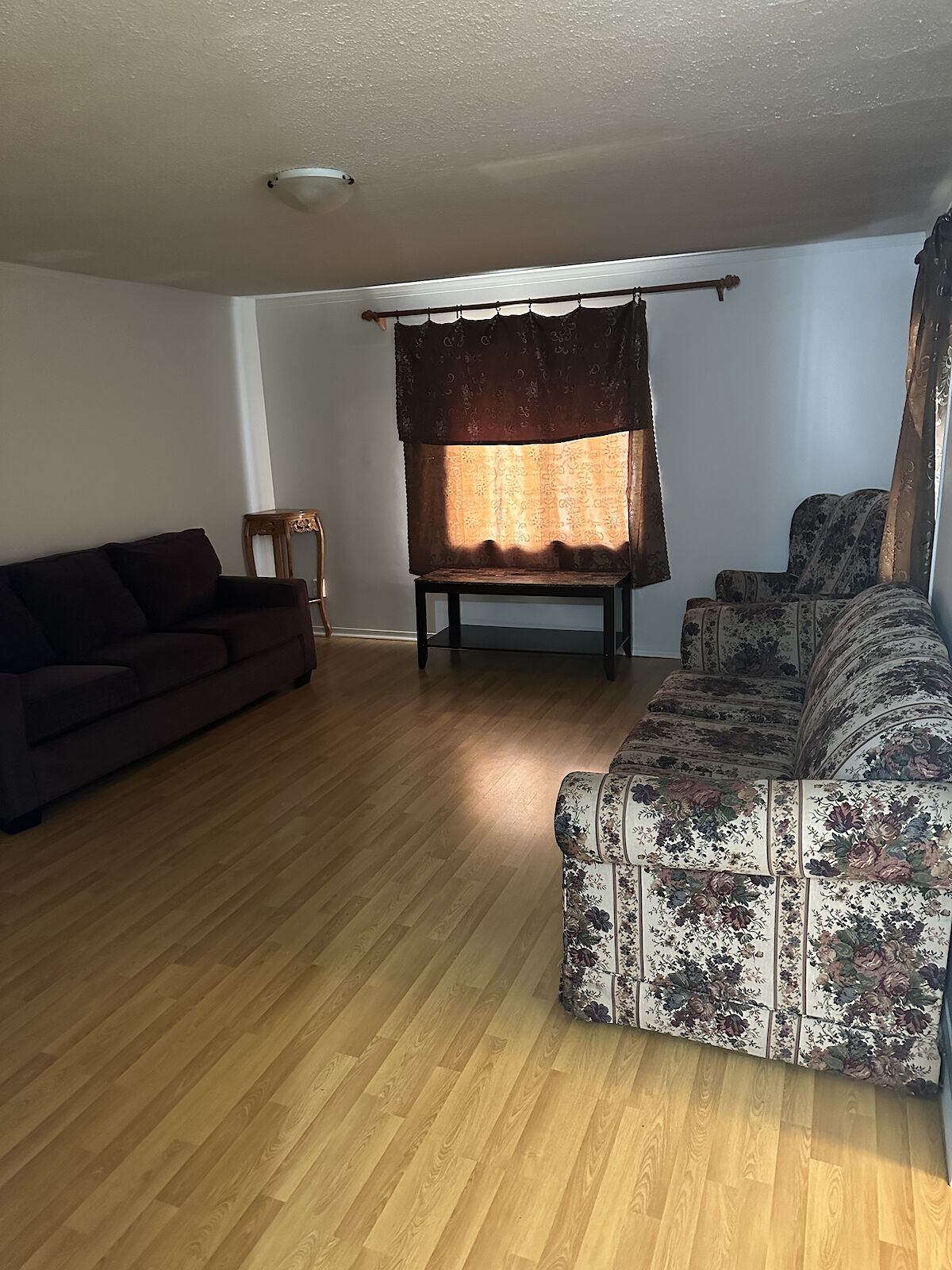 Fort McMurray 4 + Den bedrooms Mobile for rent. Property photo: 528991-1