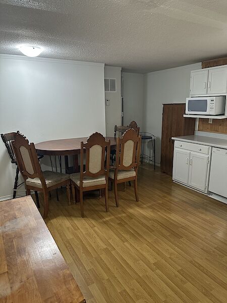 Fort McMurray 4 + Den bedrooms Mobile for rent. Property photo: 528991-2
