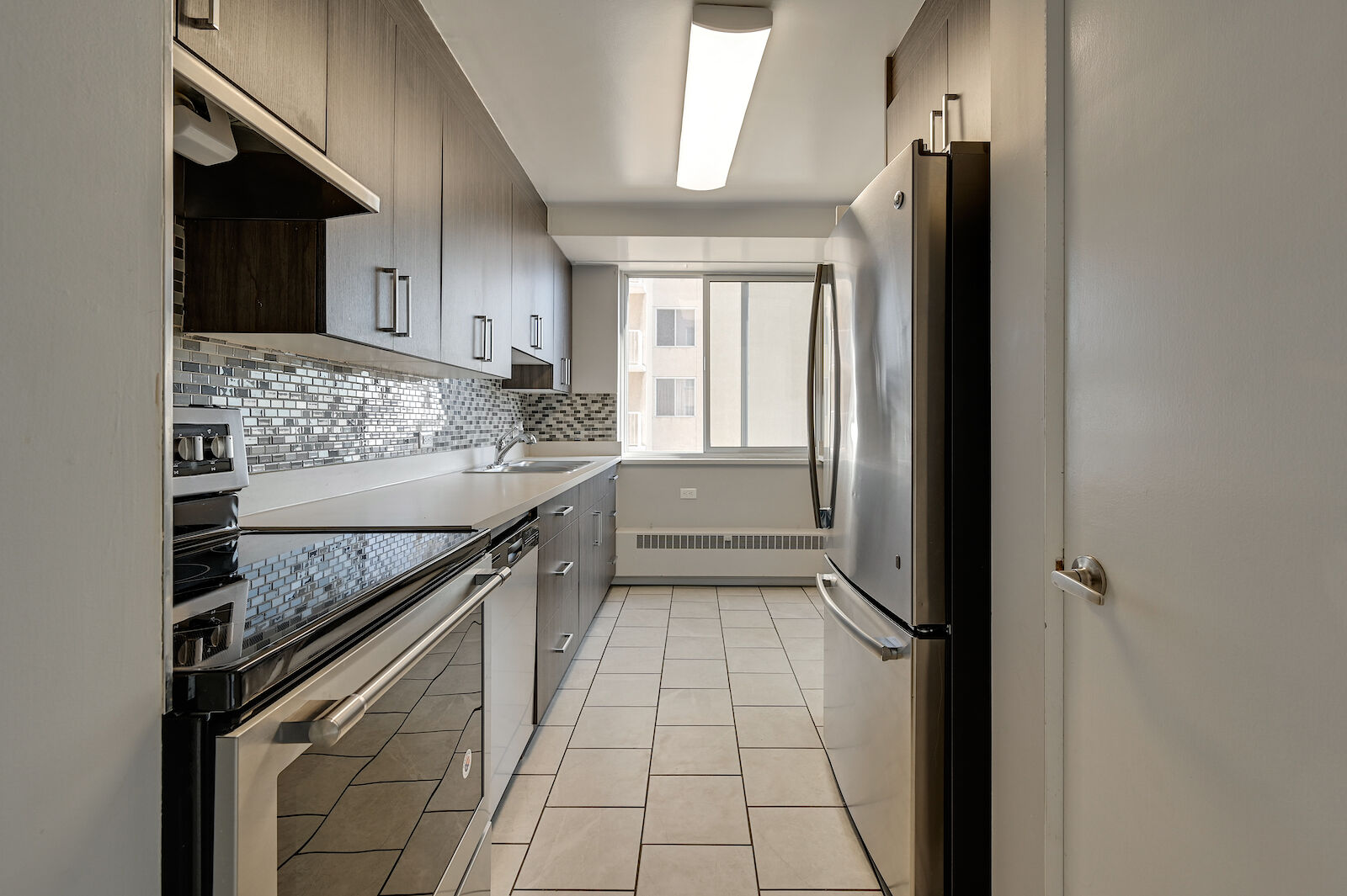 Edmonton 3 bedrooms Apartment for rent. Property photo: 529311-1