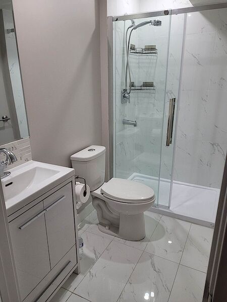 Calgary 2 + Den bedrooms Room For Rent for rent. Property photo: 529434-2