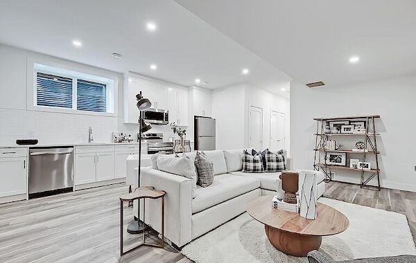 Calgary 1 bedroom Basement for rent. Property photo: 529455-3