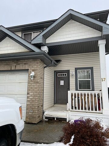 Spruce Grove 3 bedrooms Duplex for rent. Property photo: 529639-1