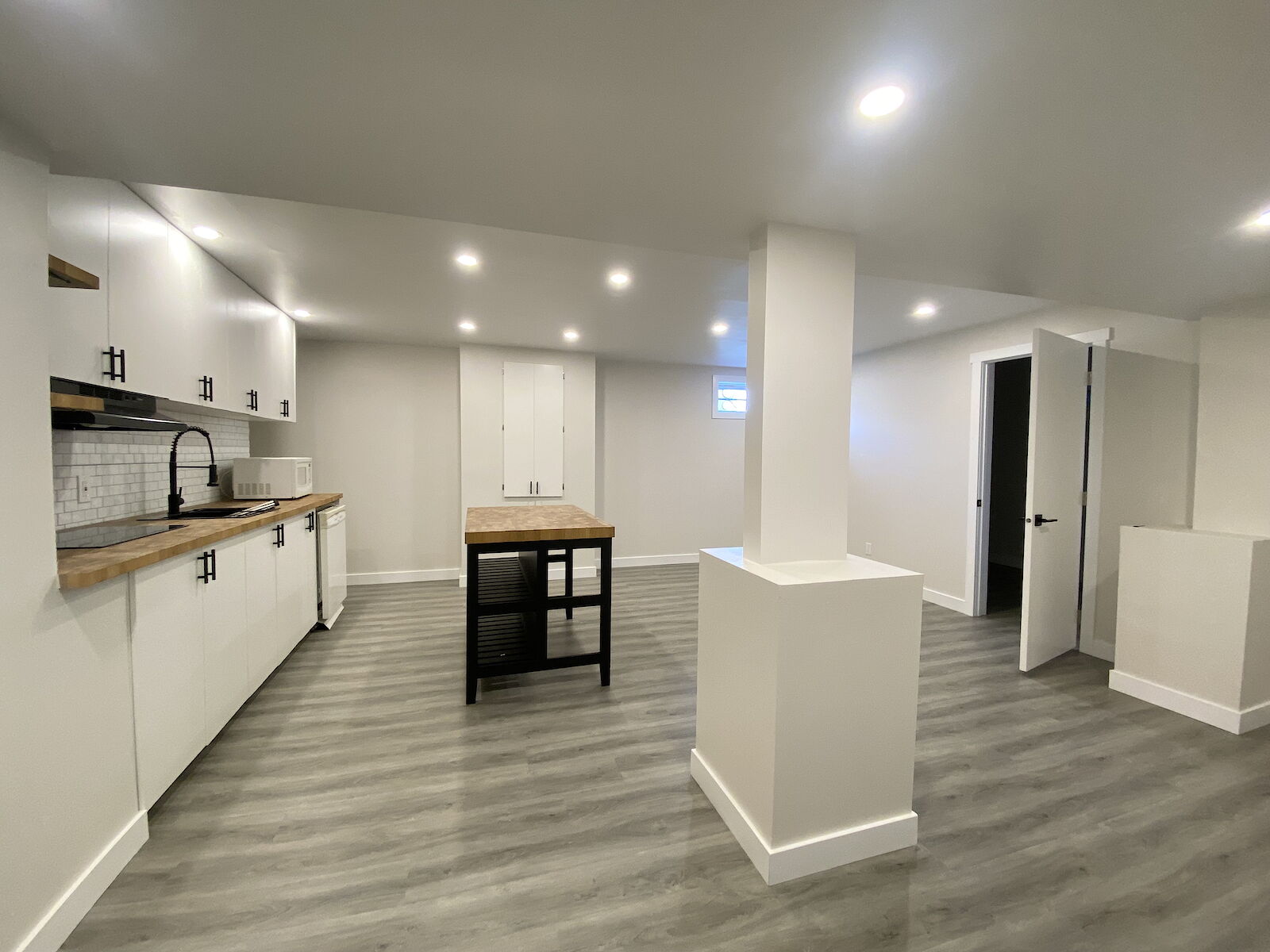 Calgary 2 bedrooms Basement for rent. Property photo: 529841-1