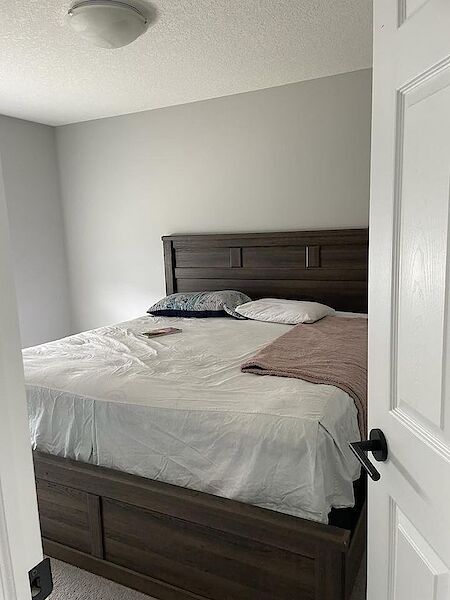 Calgary 3 bedrooms Townhouse for rent. Property photo: 530003-2