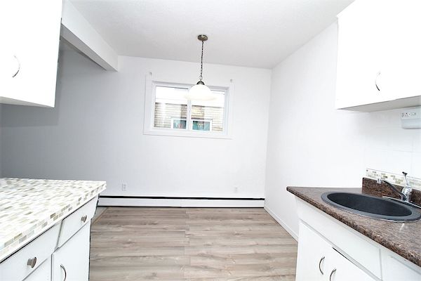 Calgary 1 bedroom Apartment for rent. Property photo: 53014-3