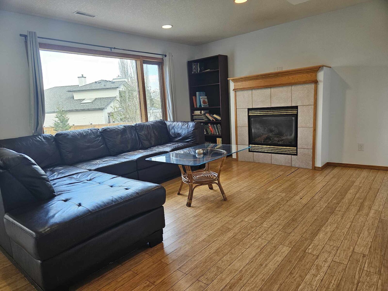 Calgary 2 bedrooms Basement for rent. Property photo: 530172-1
