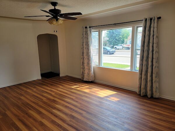 Edmonton 3 bedrooms Main Floor for rent. Property photo: 530859-3