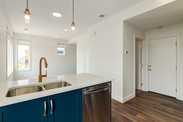 Calgary 2 bedrooms Townhouse for rent. Property photo: 531302-3