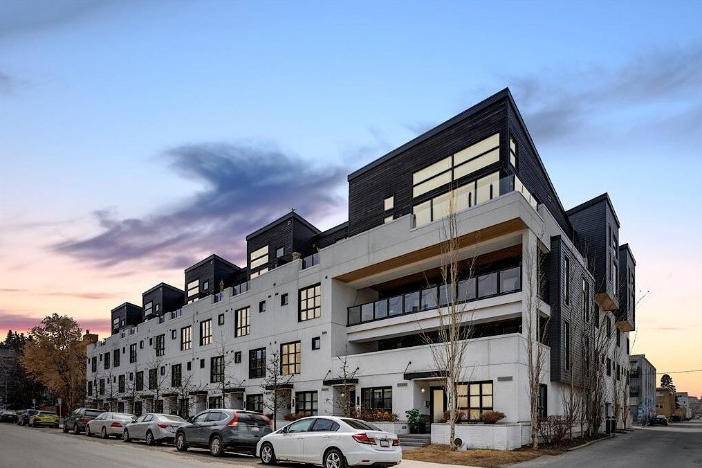 Calgary 2 + Den bedrooms Townhouse for rent. Property photo: 531789-1