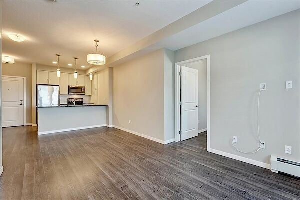 Calgary 1 bedroom Condo Unit for rent. Property photo: 531797-2