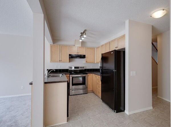Edmonton 2 bedrooms Townhouse for rent. Property photo: 531947-3