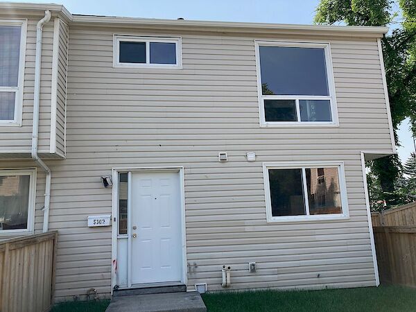 Calgary 3 bedrooms Townhouse for rent. Property photo: 532168-2